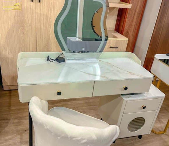 BÀN NHỰA TRANG ĐIỂM TD005