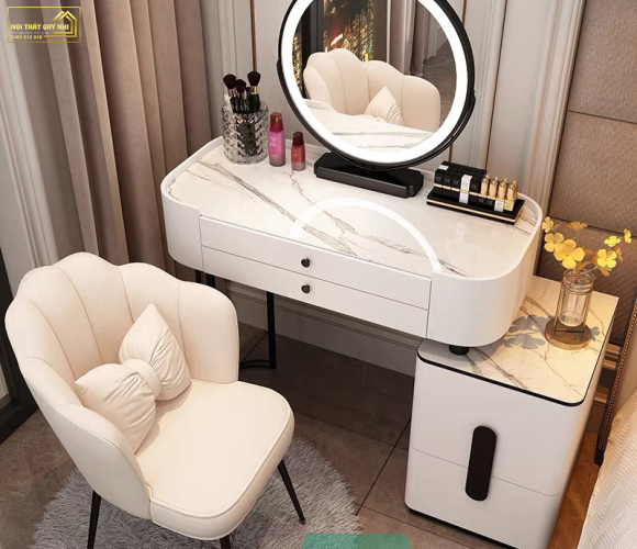 BÀN NHỰA TRANG ĐIỂM TD022